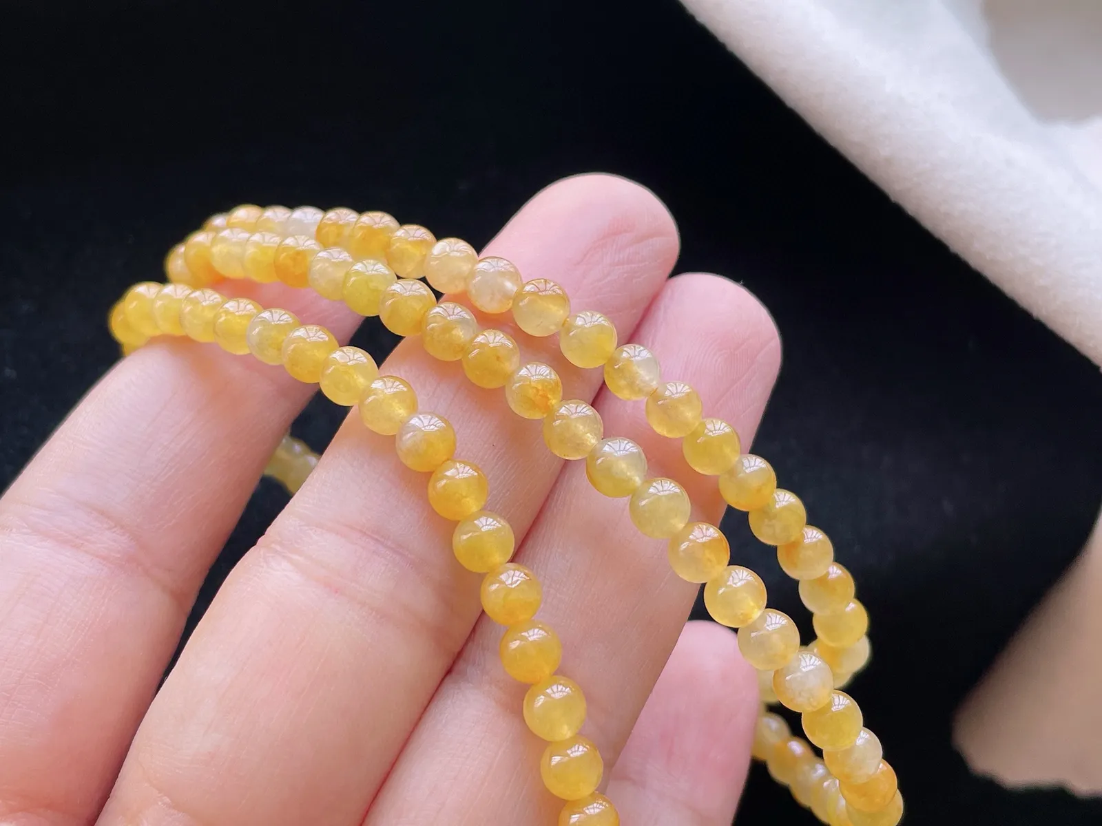 黄翡·珠链

裸4.8