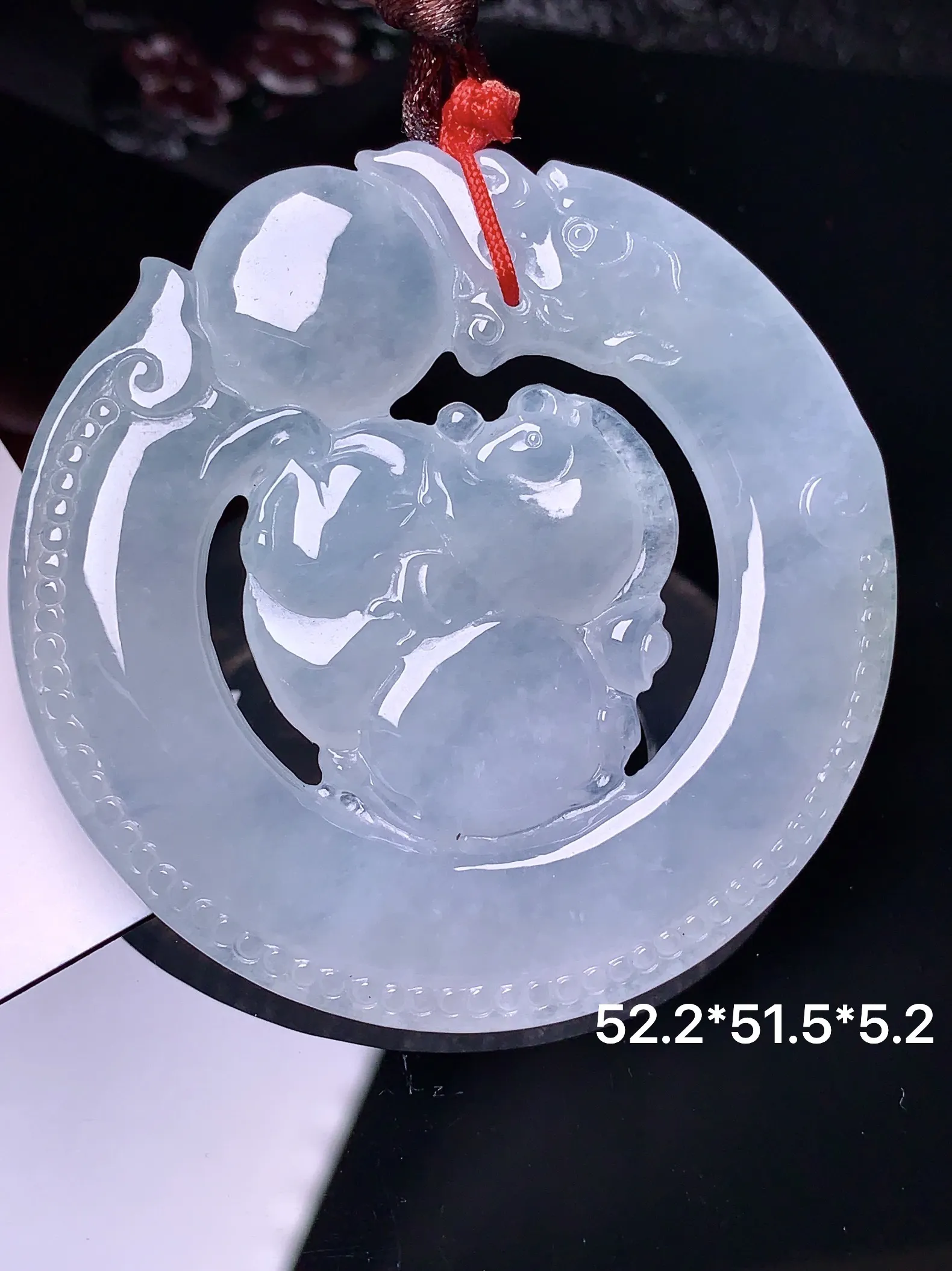 冰种福在眼前吊坠 玉质细腻 水润亮眼  整体尺寸52.2*51.5*5.2