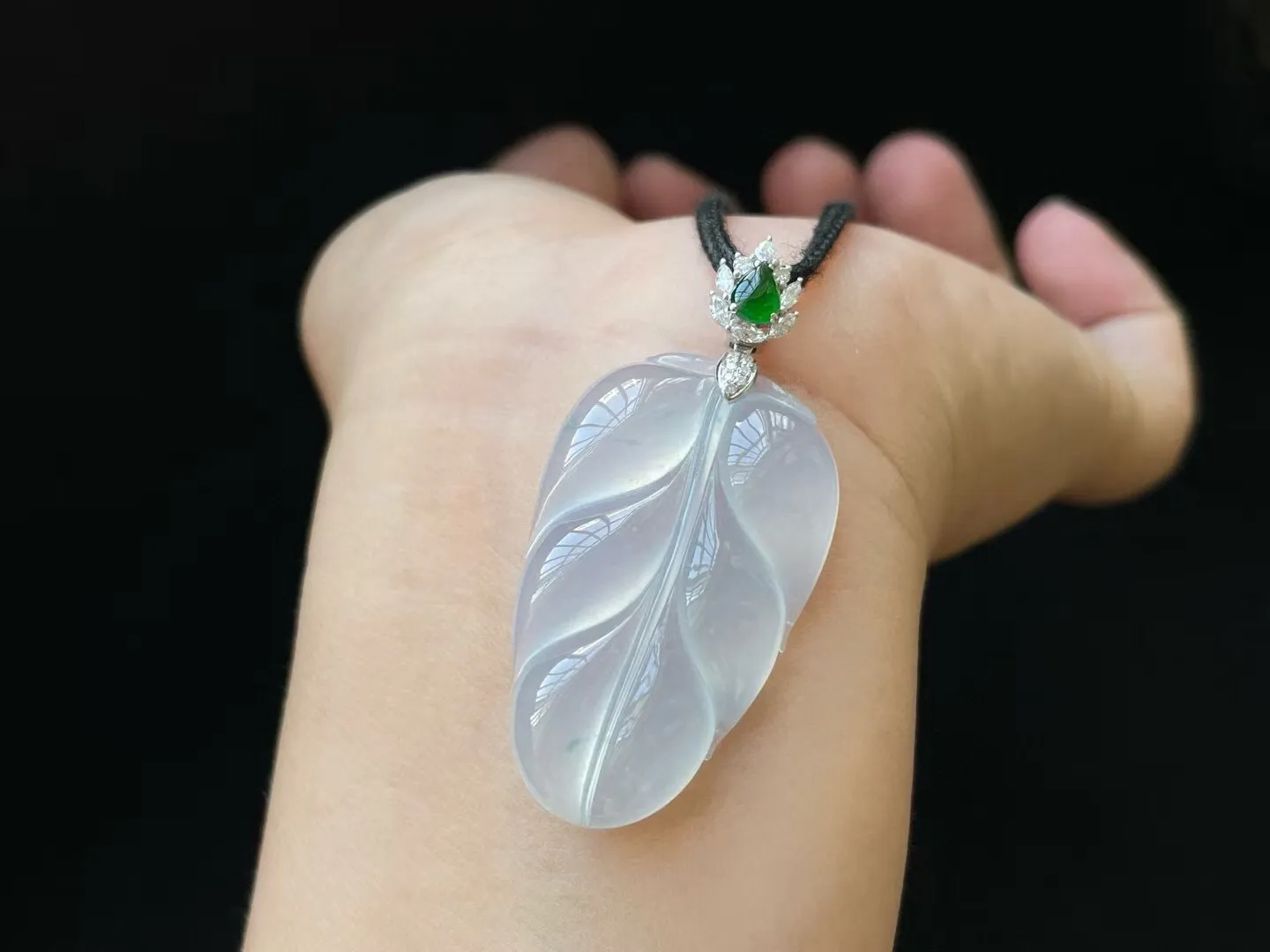 老坑冰种起胶金枝玉叶吊坠