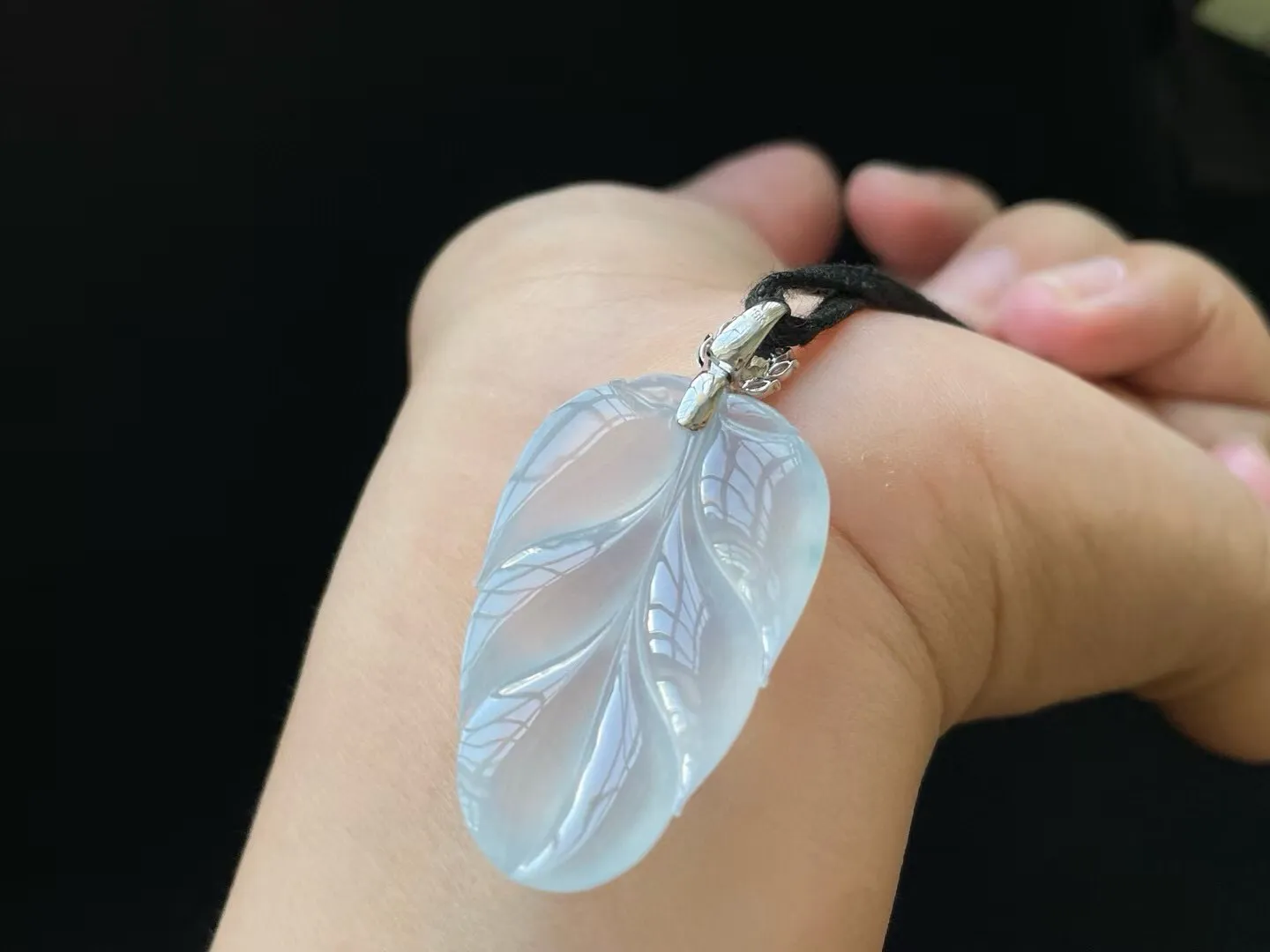 老坑冰种起胶金枝玉叶吊坠