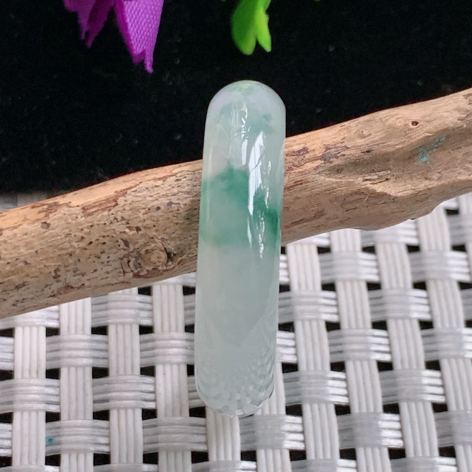 lz实拍20*6*3.8天然翡翠冰透飘花戒指 20mm内径玉指环