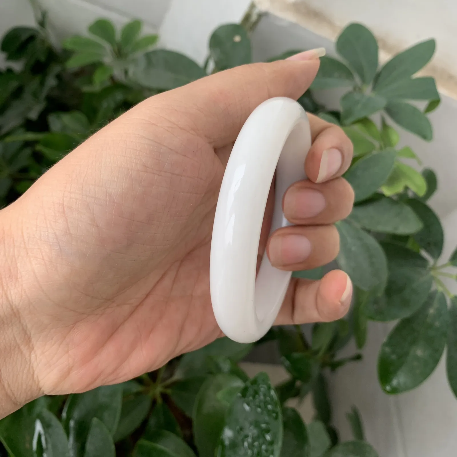 和田玉54圈口羊脂白手镯！玉质细腻油润 底色纯净 无裂无杂 脂粉好，品质好