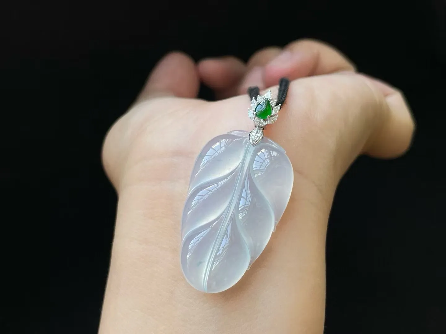 老坑冰种起胶金枝玉叶吊坠