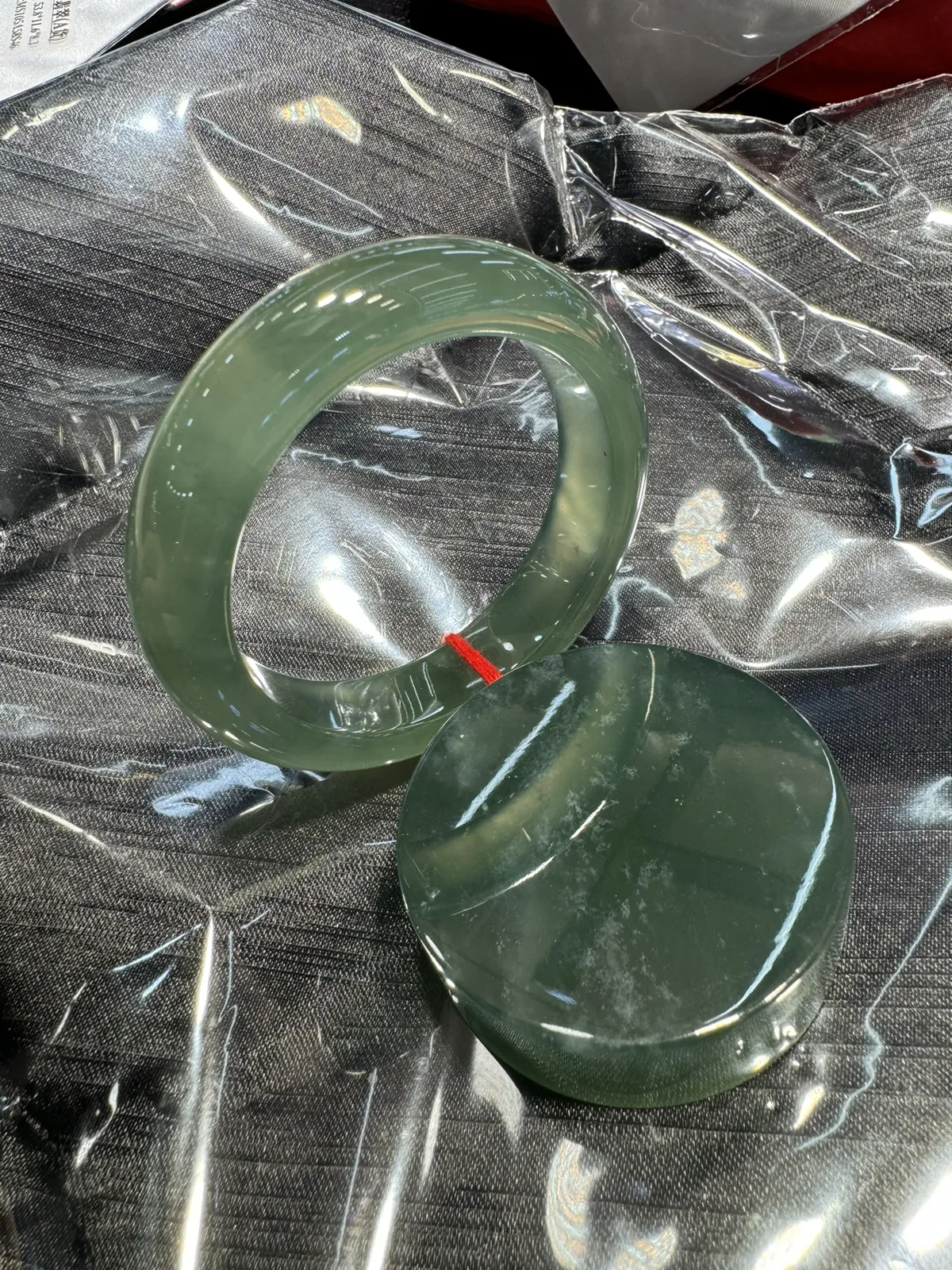 冰种晴绿正圈手镯+手镯芯一套 水润通透 质地细腻 手镯芯尺寸52.5-17.7毫米