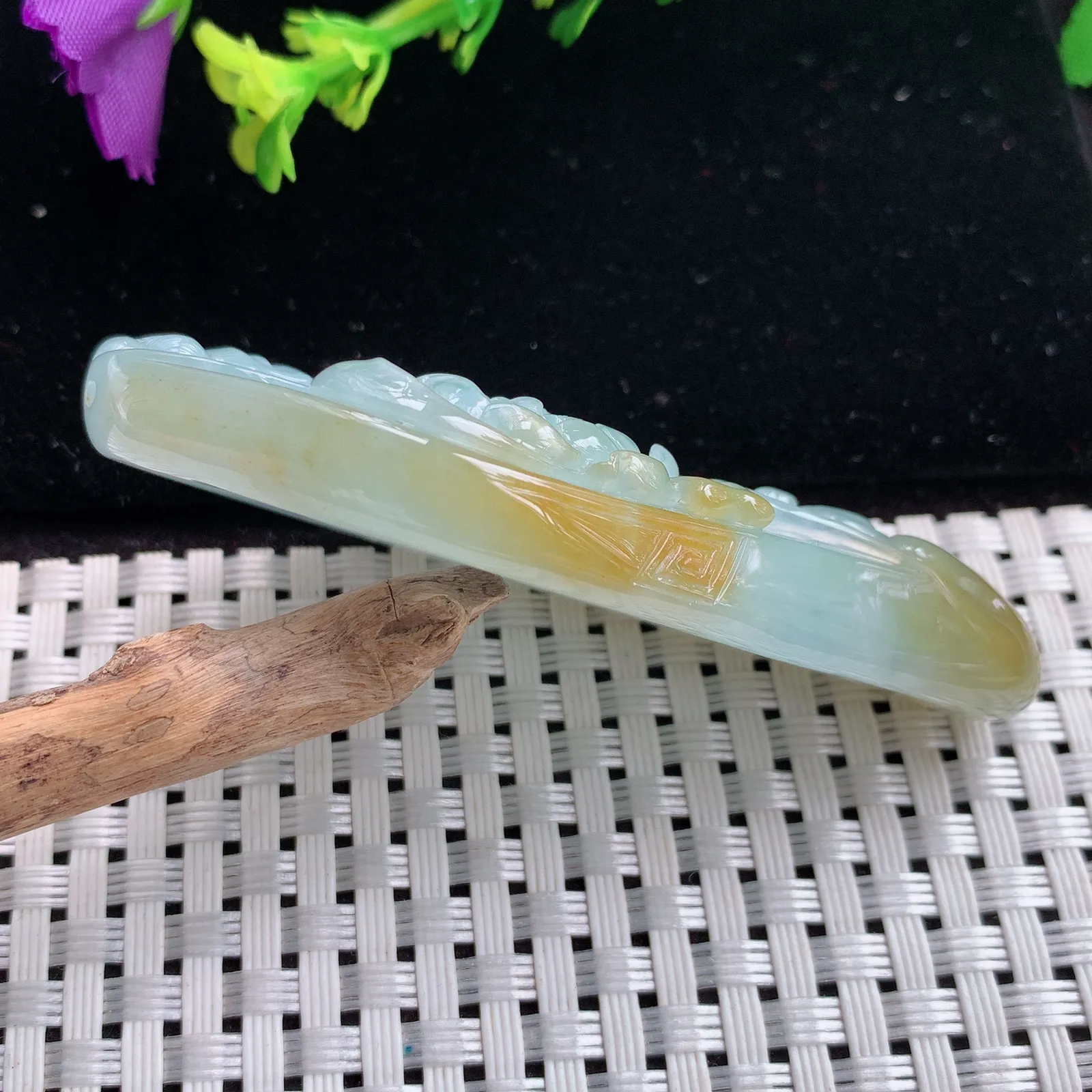 lz实拍71.5*37*11.5天然翡翠精雕黄加绿花开见佛吊坠 修禅悟道
