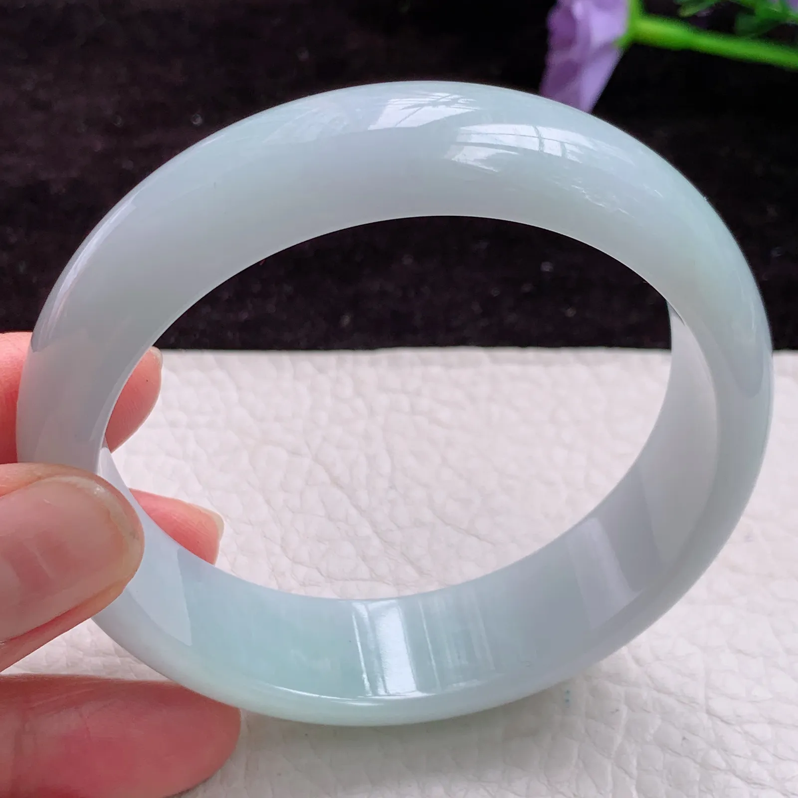 js轮胎镯60.5*17.5*7.8老坑精美胶润白月光大气正圈翡翠玉手镯