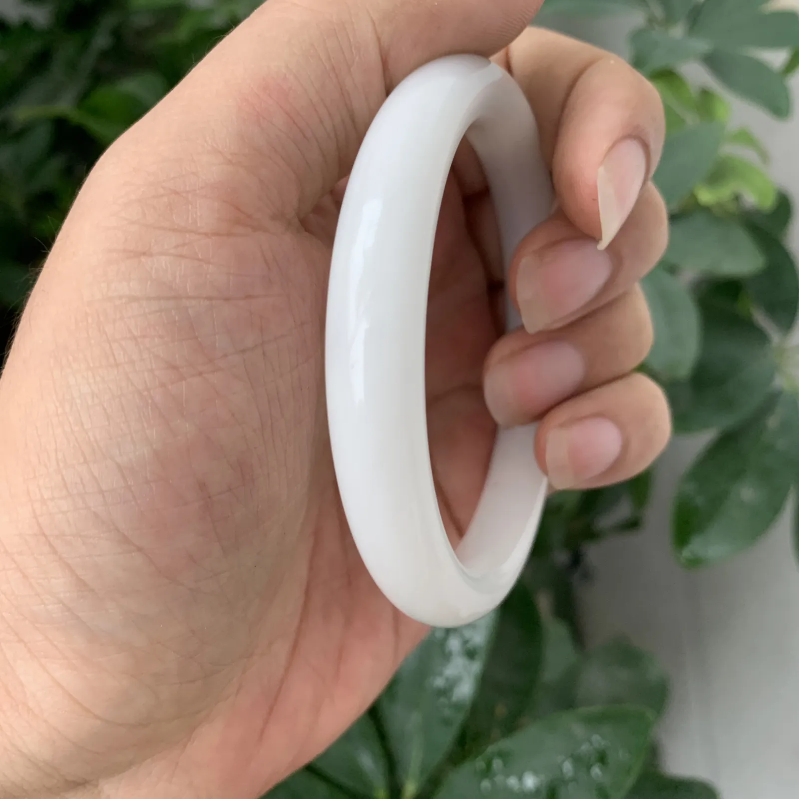 和田玉60圈口羊脂白手镯！玉质细腻油润 底色纯净 无裂无杂 脂粉好，品质好