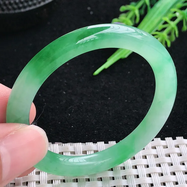 自然光42.5/6.1/6.8老坑冰胶水灵阳绿圆条手镯翡翠玉镯童镯玉环