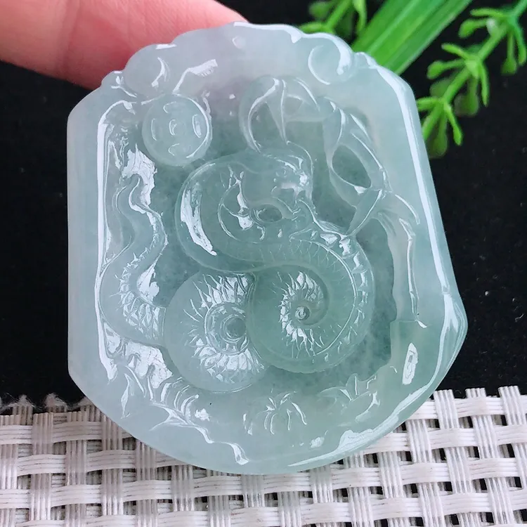 自然光54/47.6/5.7老坑冰胶水灵冰晴生肖蛇牌吊坠翡翠玉坠挂件