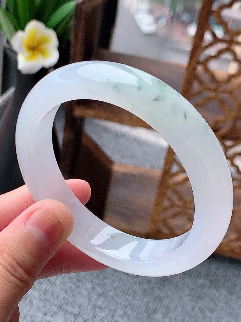 a货翡翠老坑冰种飘花正装正圈手镯57-58圈口 尺寸57.5×12.5×8.8mm 重量67.78g