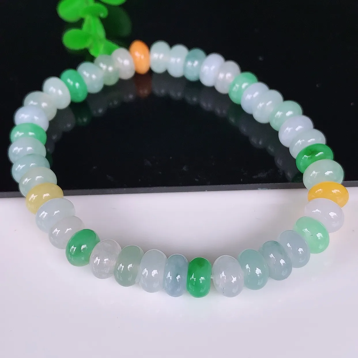 自然光实拍，冰润冰糯种多彩算盘珠翡翠手串手链，种老水足，冰清玉润  颜色漂亮  #46.17取一尺寸7*4.5mm