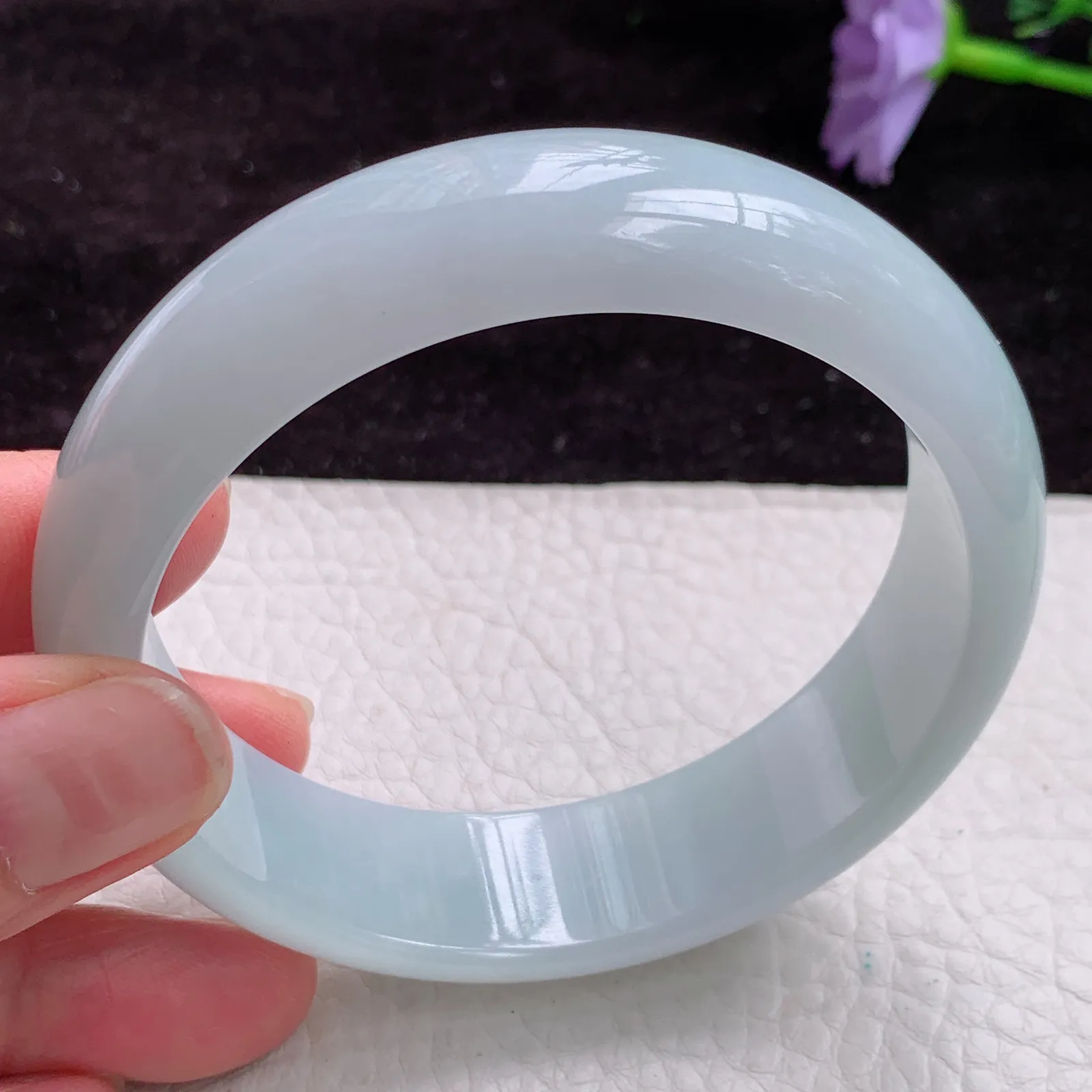 js轮胎镯60.5*17.5*7.8老坑精美胶润白月光大气正圈翡翠玉手镯