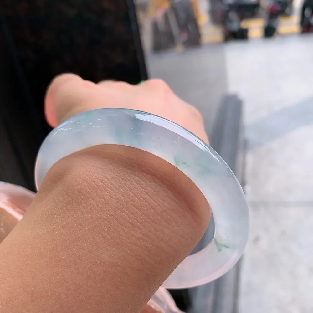 圆条冰玻飘花 无瑕 尺寸:58.9/11.5 花美 种水好