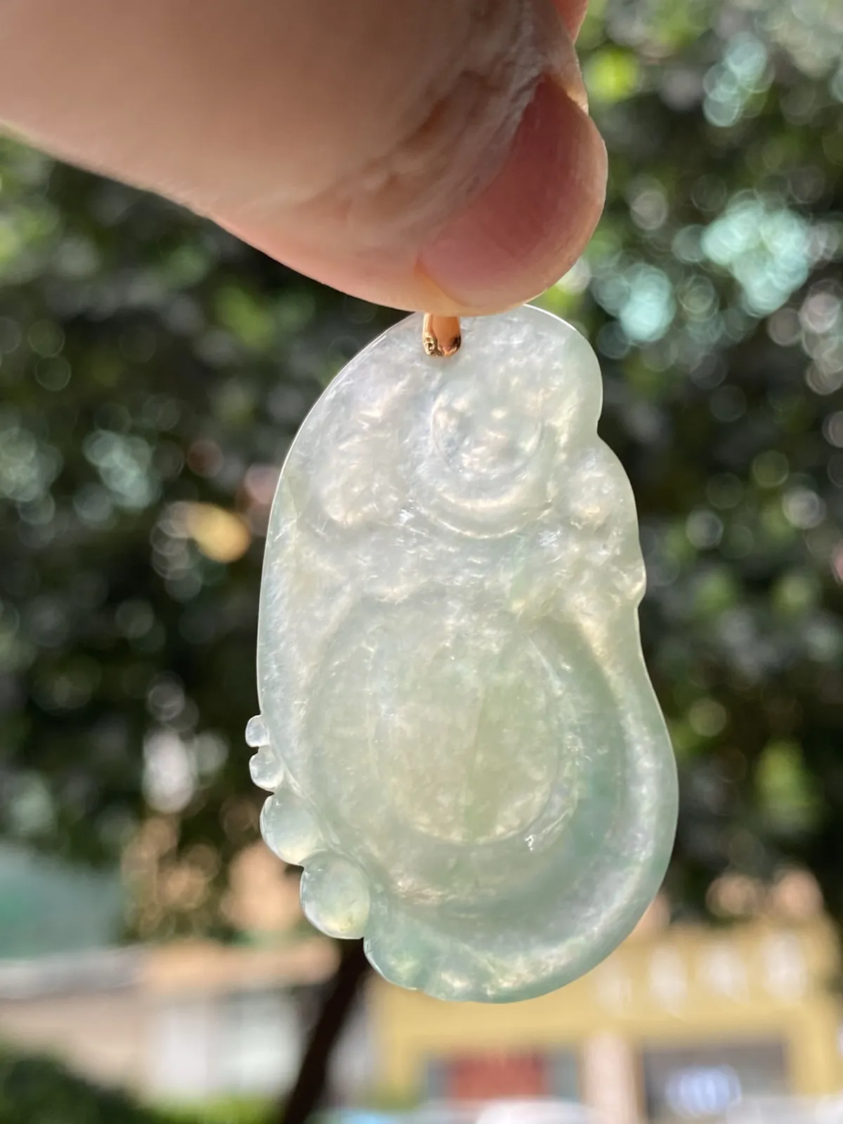 推荐【冰种双彩佛公】无纹裂，透光可见冰渣，水润冰透，起光，带黄翡飘绿丝，种好，特色双彩，性价比高～～石头41*25*6.2