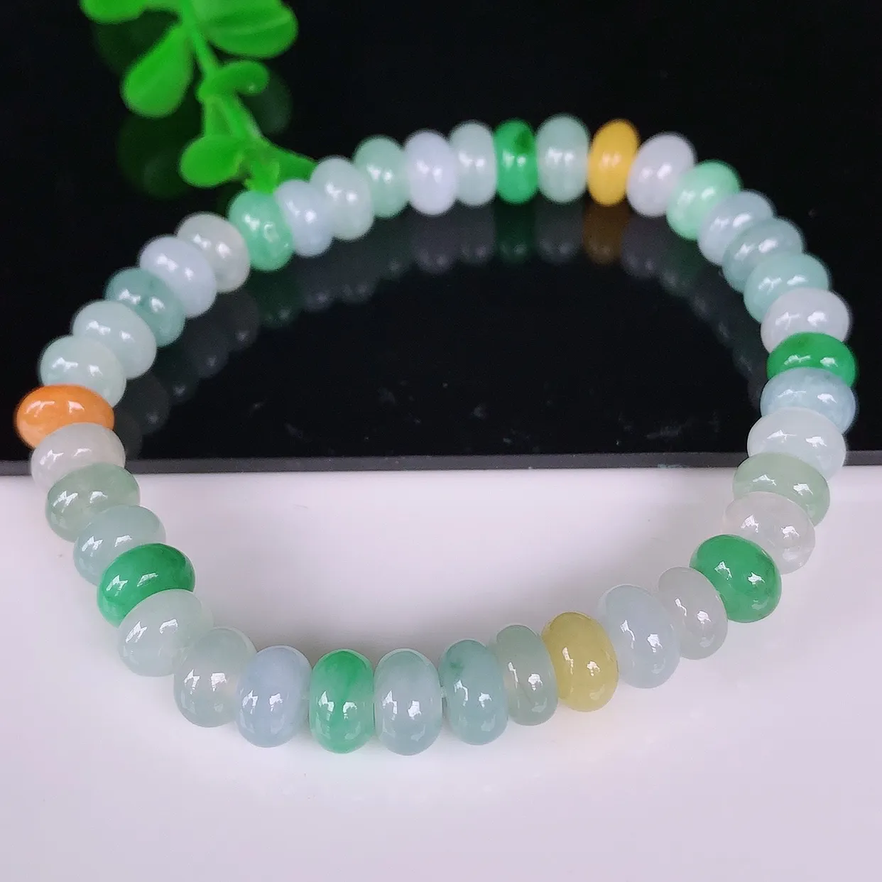 自然光实拍，冰润冰糯种多彩算盘珠翡翠手串手链，种老水足，冰清玉润  颜色漂亮  #46.17取一尺寸7*4.5mm