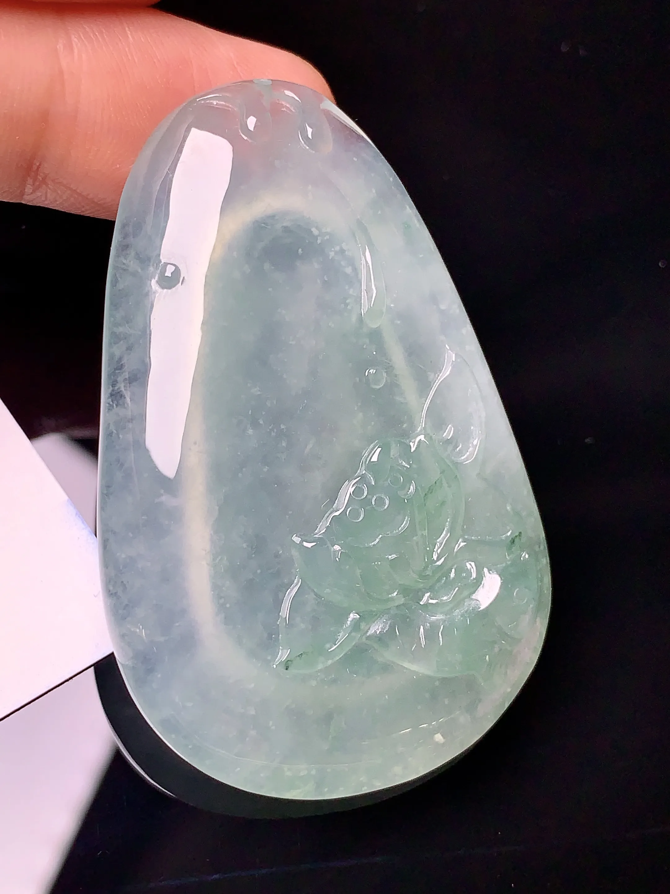 冰种雕花花件吊坠 玉质细腻 色泽艳丽 整体尺寸49.3*32*6.2