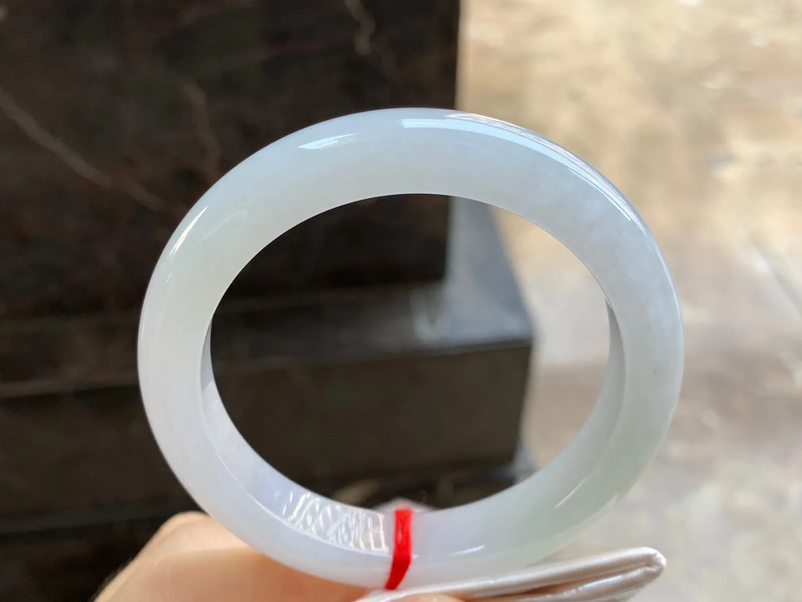 细糯手镯
尺寸：55.8-11-9mm
肉质细腻干净～水润纯纯的上手好看