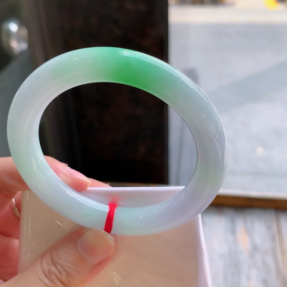 圆条冰糯春彩 一丝石纹无碍 尺寸:57.1/10.2 超美