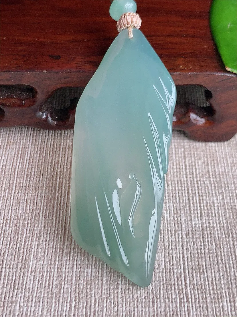 a货翡翠老坑冰种晴水悟道吊坠 尺寸60.5×22.6×4.7mm 重量17.68g 0619