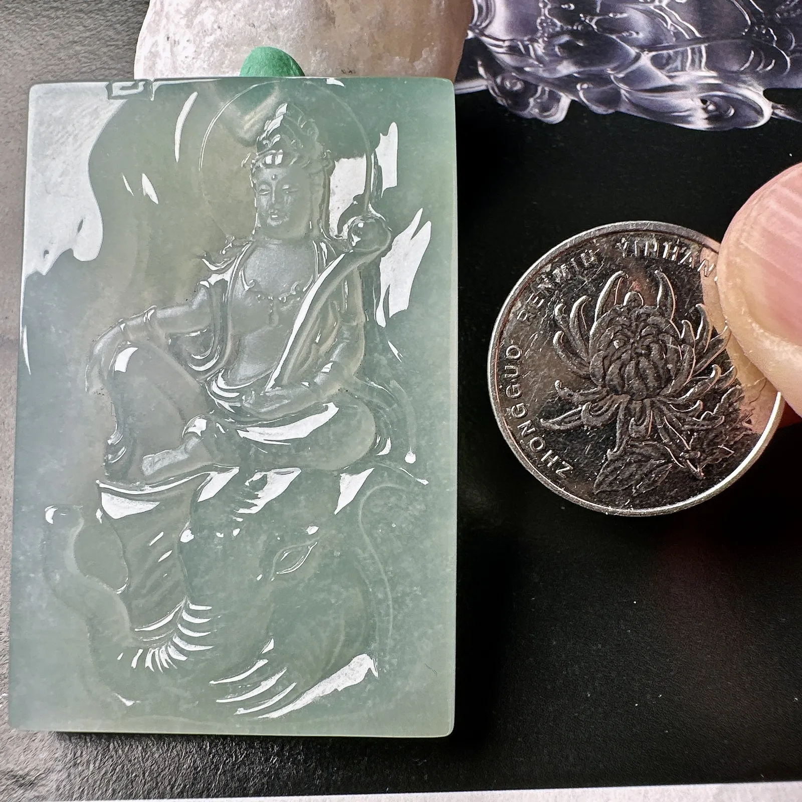 【冰种普贤菩萨】种老质地细腻，冰润纯净，光感好，雕工精美，是生肖龙、蛇的守护神