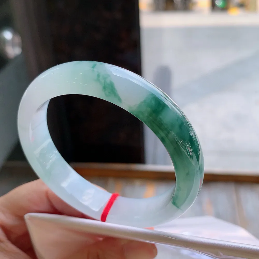 正圈一大节飘花 无瑕 尺寸:56.7/13/8 花美️️