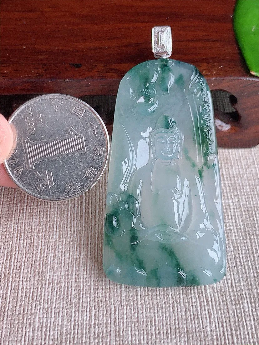 a货翡翠老坑冰种18K金镶嵌飘花大势至菩萨吊坠 尺寸60×52.2×27×5.3mm 重量17.73g 0619