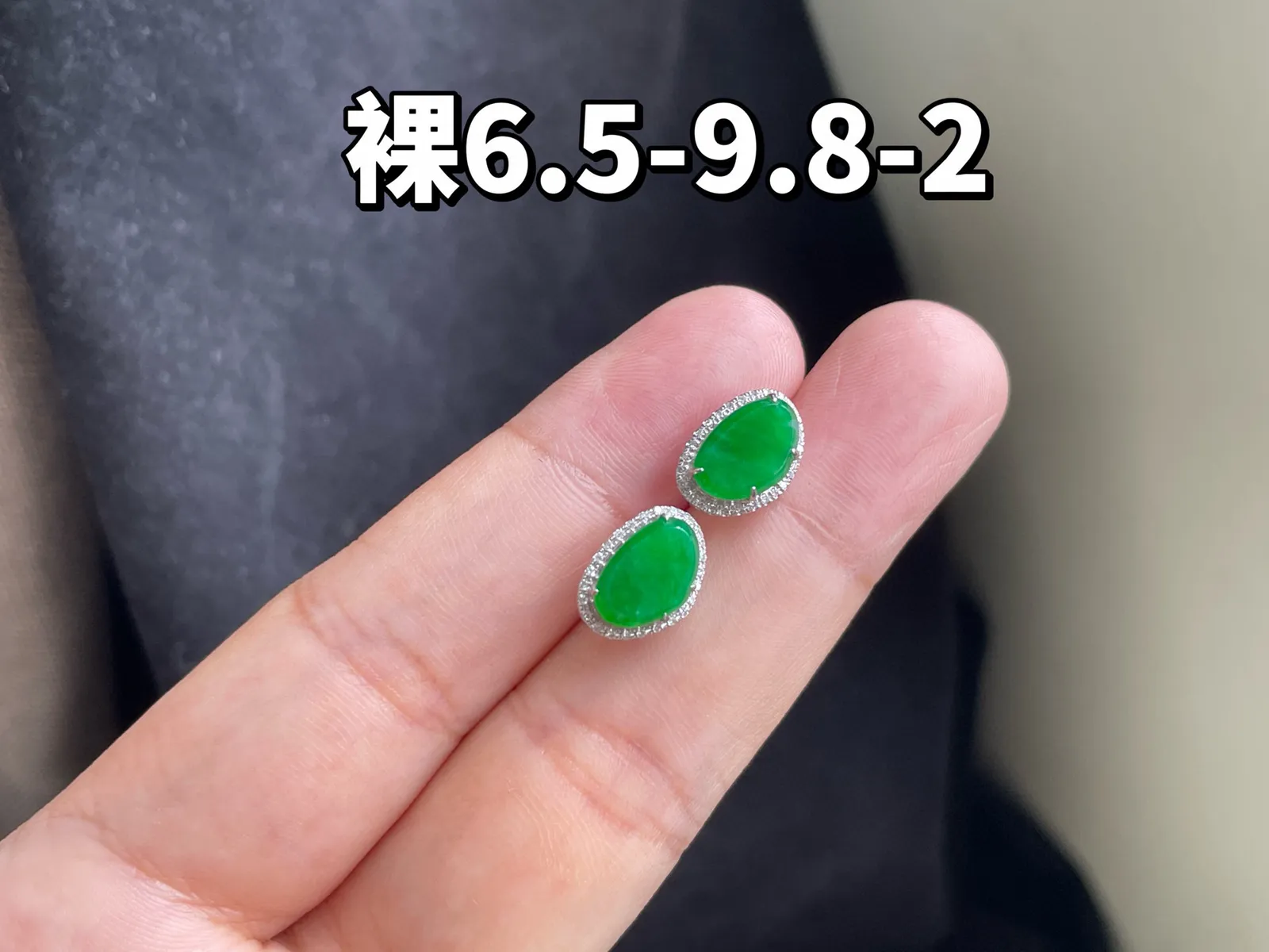 18K 满色·爱心耳钉

裸6.5-9.8-2