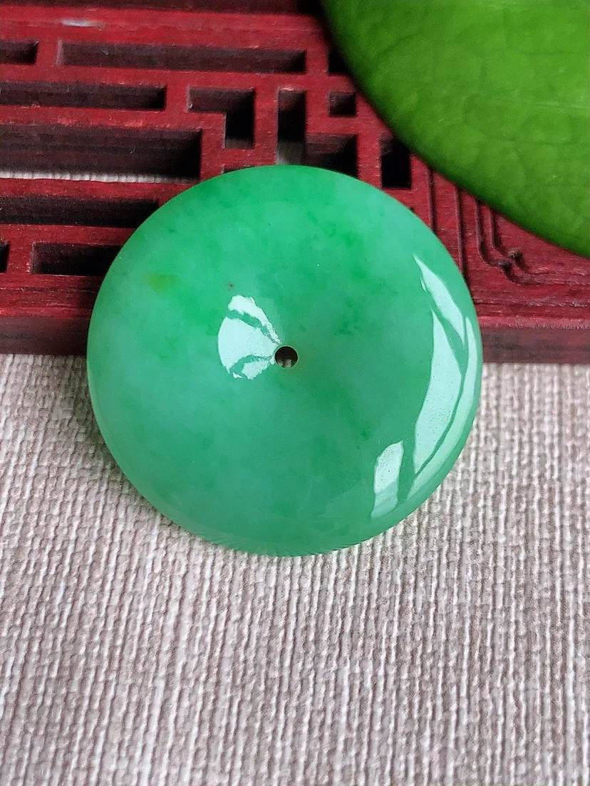 a货翡翠老坑冰种满绿平安扣吊坠 尺寸30×5mm 重量9.67g 0619