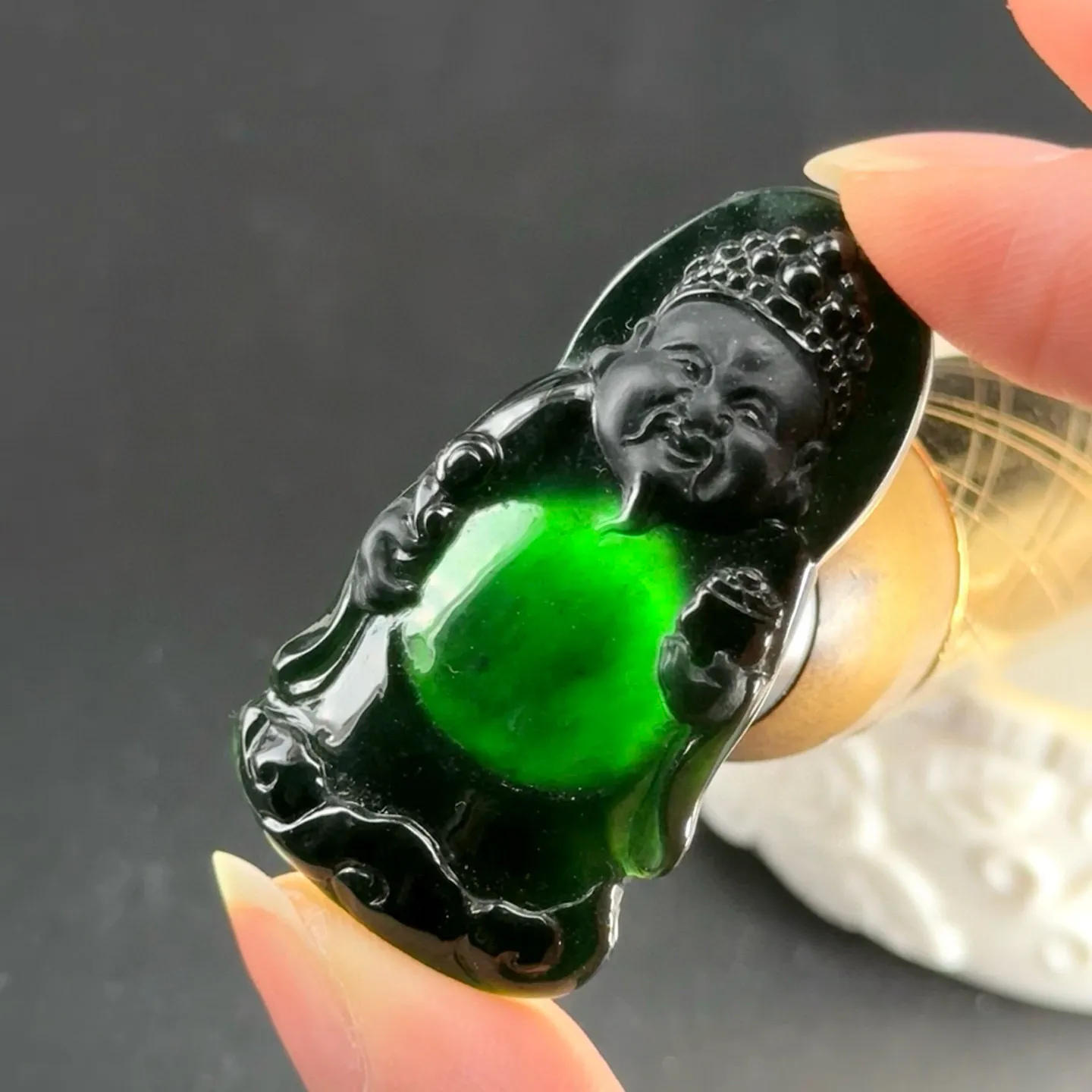 精品墨翠小财神 种好色正 黑度极好 打灯通透 油性十足 尺寸45