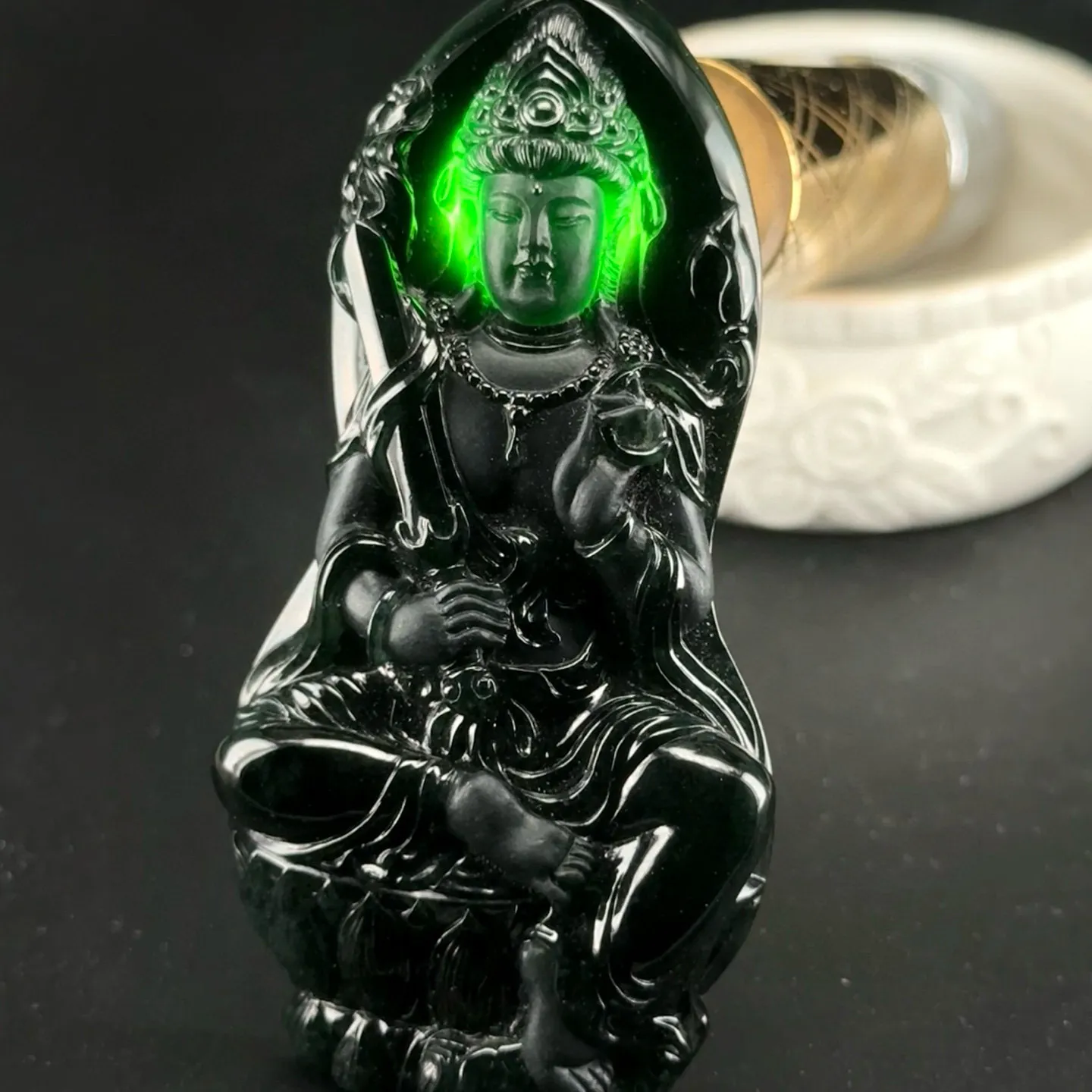 精品墨翠虚空藏 种好色正 黑度极好 打灯通透 油性十足 尺寸83.6