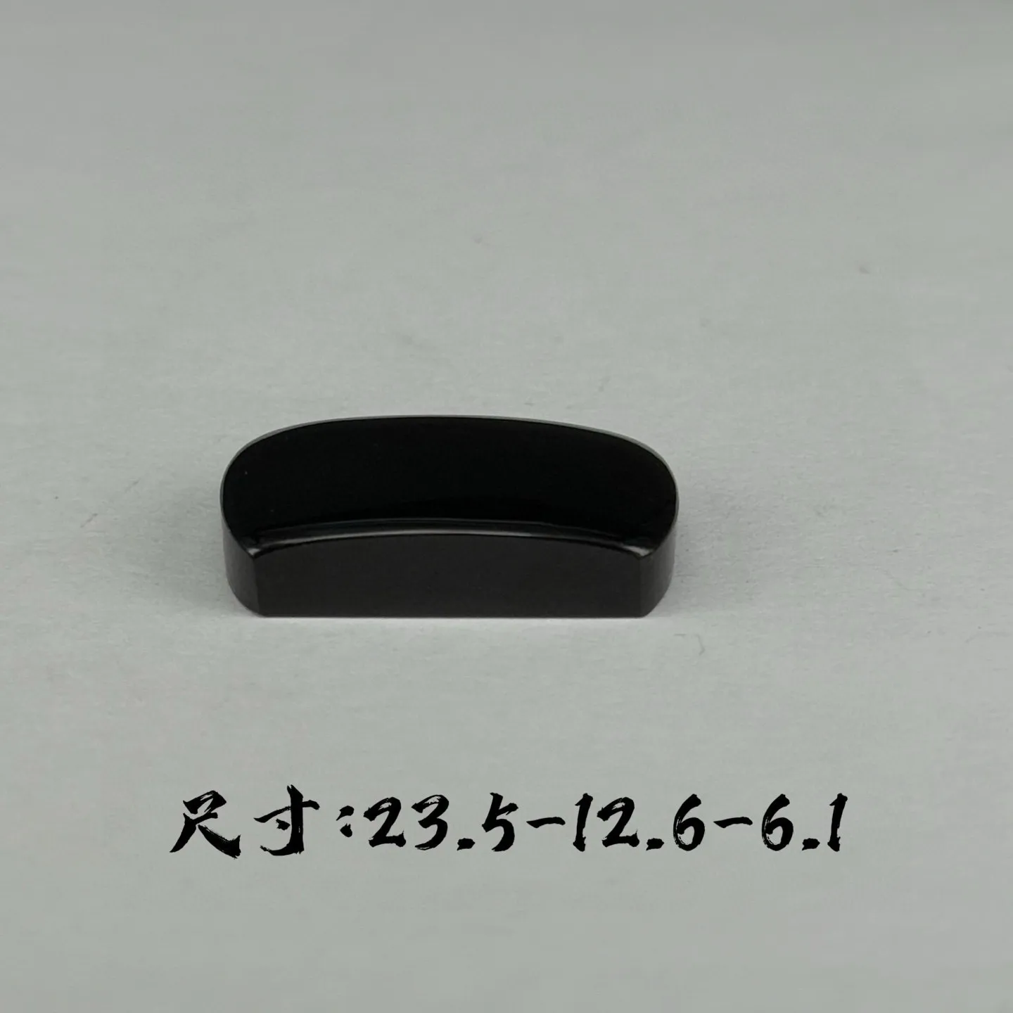 精品墨翠大马鞍戒面 种好色正 黑度极好 打灯通透 油性十足 尺寸23.5