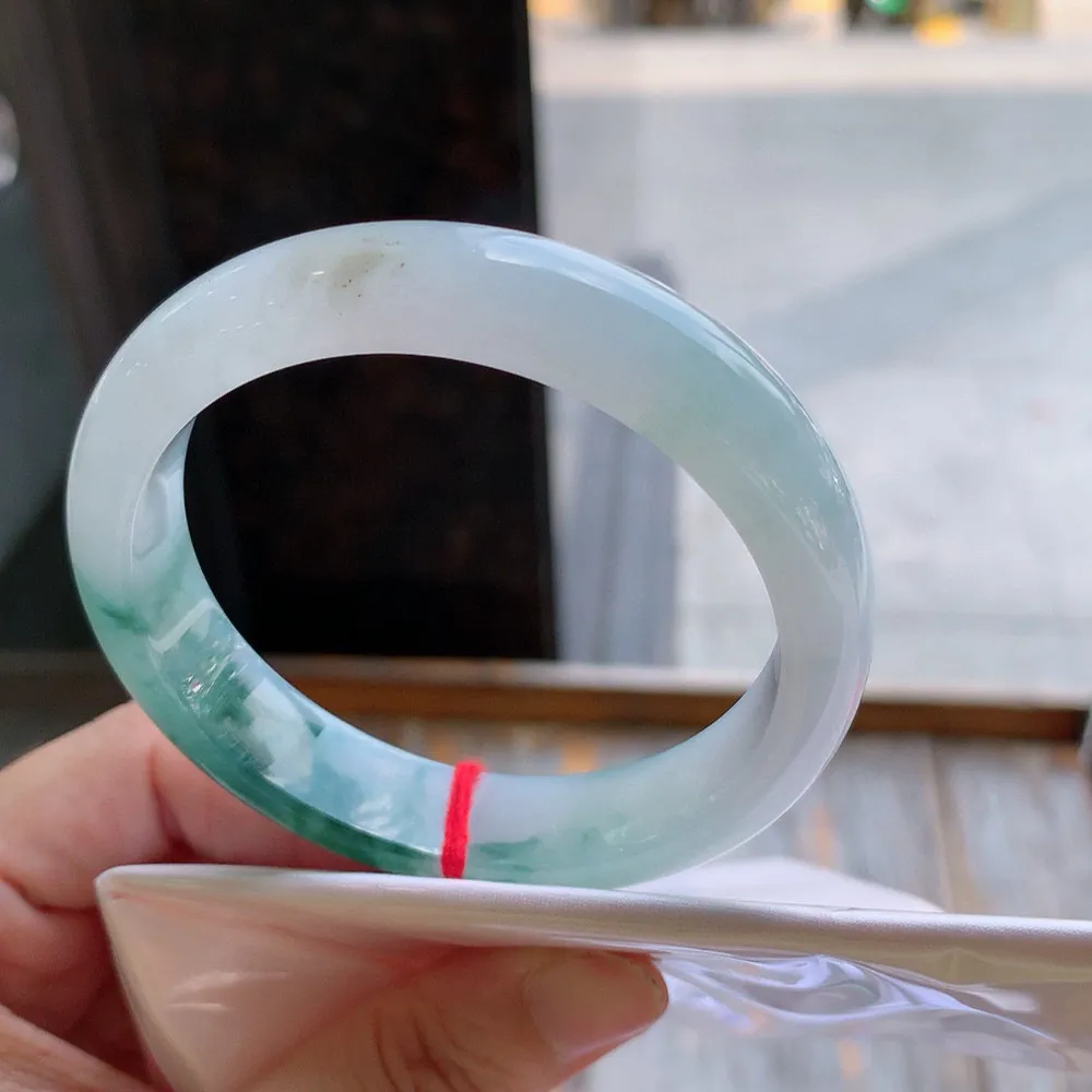 正圈一大节飘花 无瑕 尺寸:56.7/13/8 花美️️