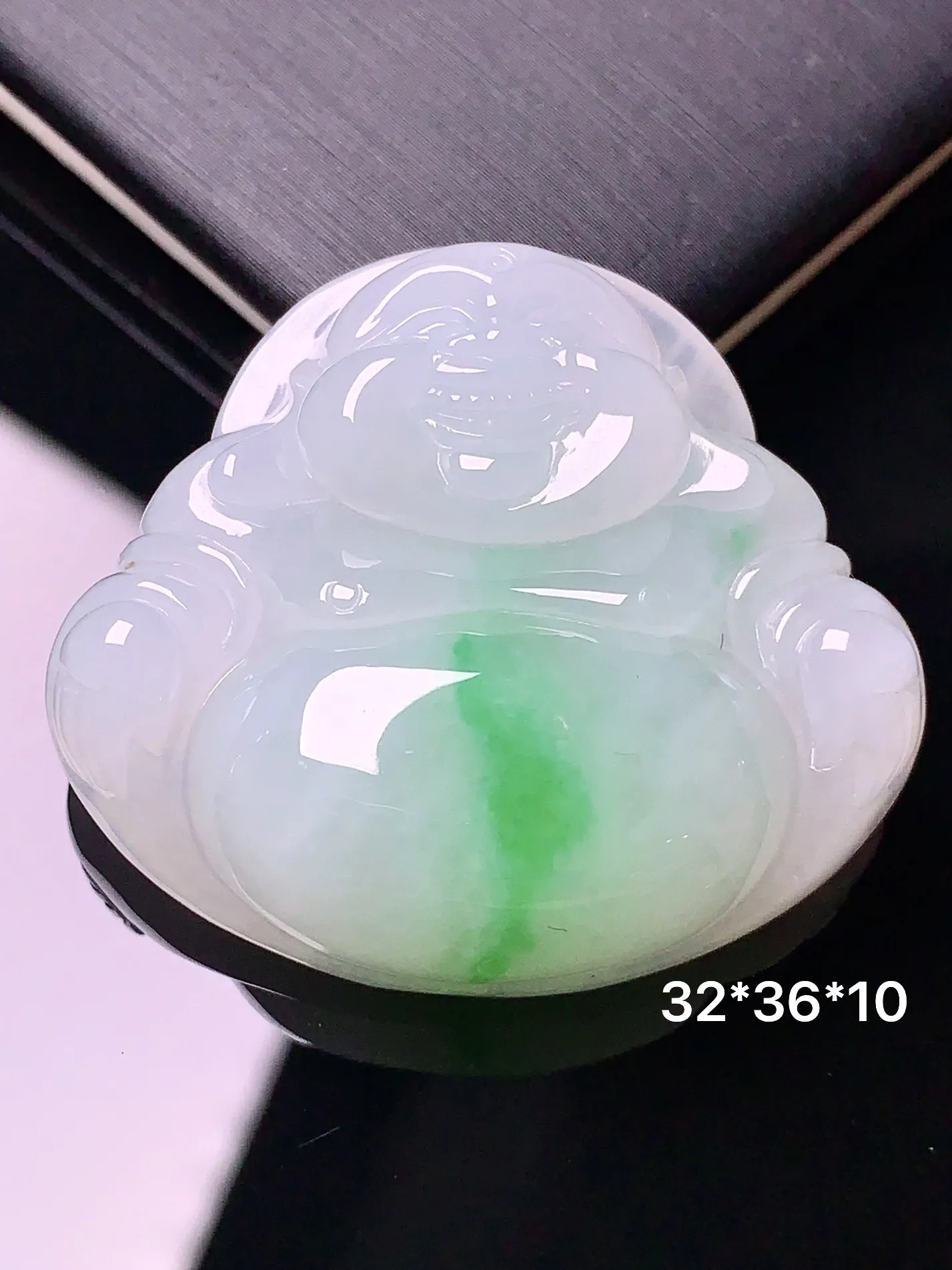 飘绿佛公吊坠 玉质细腻 色泽艳丽 整体尺寸32*36*10