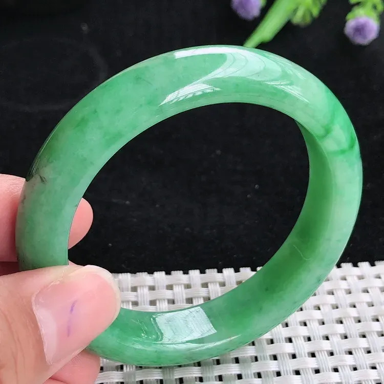 自然光53/12.8/8.3老坑精美温润满绿手镯翡翠玉镯美人镯