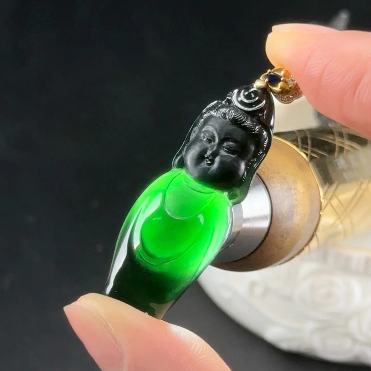 精品墨翠宝宝佛 种好色正 黑度极好 打灯通透 油性十足 尺寸44.2
