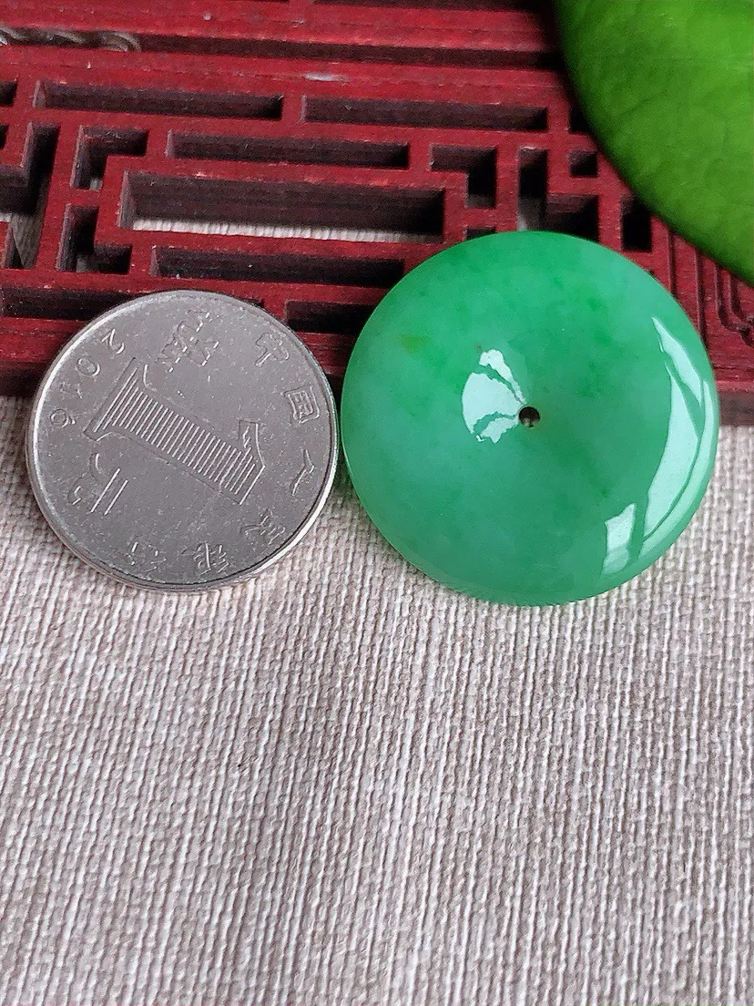 a货翡翠老坑冰种满绿平安扣吊坠 尺寸30×5mm 重量9.67g 0619