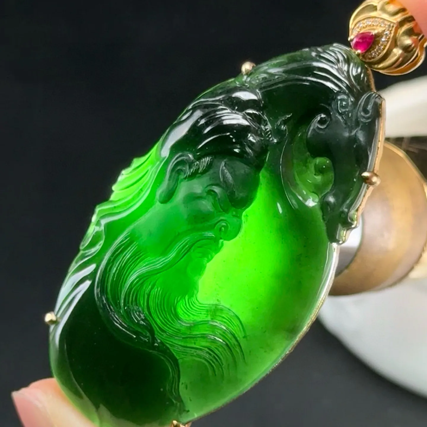 精品18k墨翠关公吊坠 种好色正 黑度极好 打灯通透 油性十足 尺寸63.7
