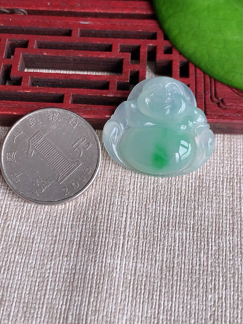 a货翡翠老坑冰种飘绿佛公吊坠 尺寸25.3×28×5mm 重量5.65g 0619