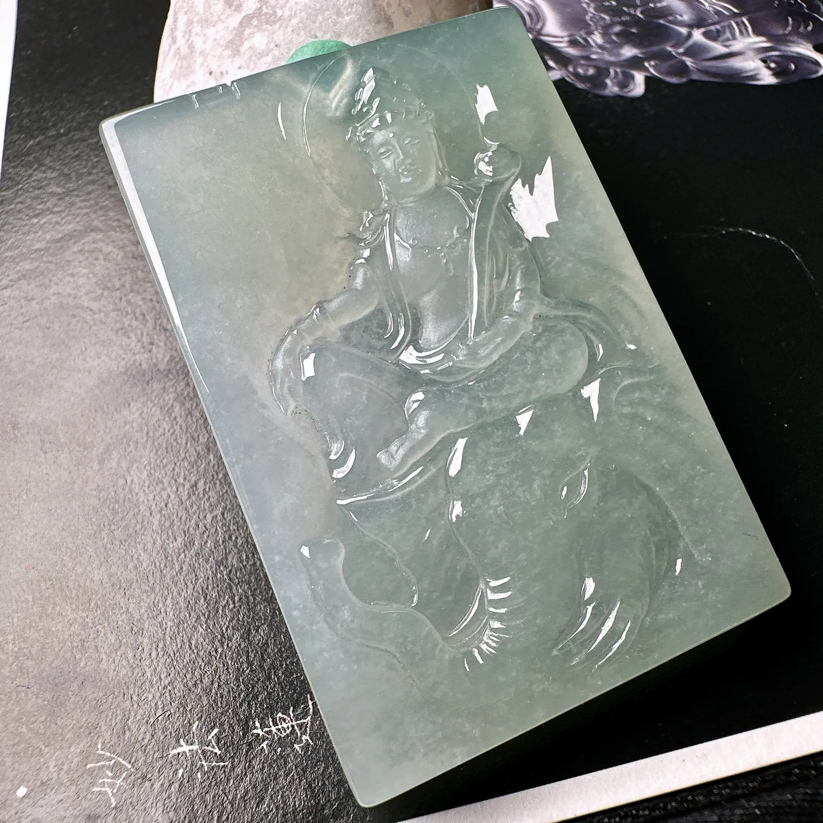 【冰种普贤菩萨】种老质地细腻，冰润纯净，光感好，雕工精美，是生肖龙、蛇的守护神