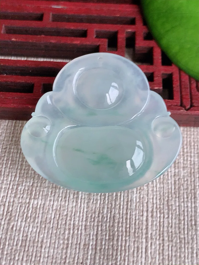 a货翡翠老坑冰种飘花佛公吊坠 尺寸30.4×34.3×5.5mm 重量9.37g 0620