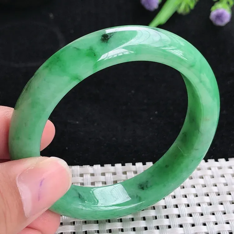 自然光53/12.8/8.3老坑精美温润满绿手镯翡翠玉镯美人镯