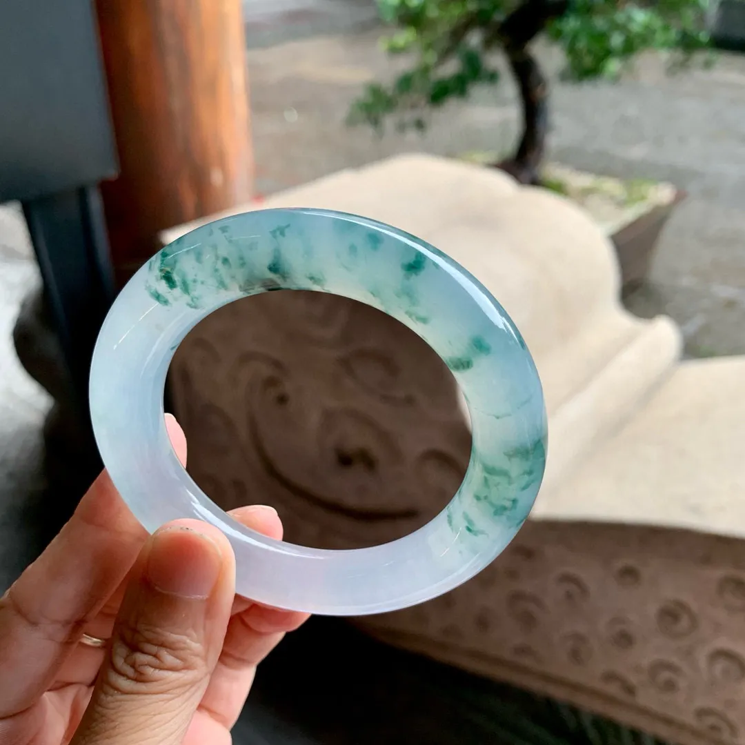 圆条玻璃种飘花 无瑕 尺寸:55.3/11.7/12.2 花美 种水好 高品质