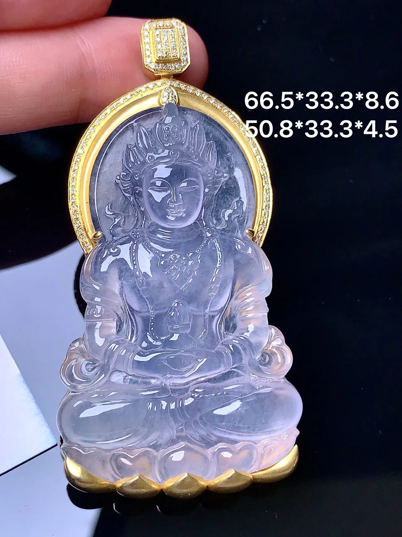 18k金钻镶嵌冰种度母观音菩萨吊坠 玉质细腻 色泽艳丽 整体尺寸66.5*33.3*8.6
