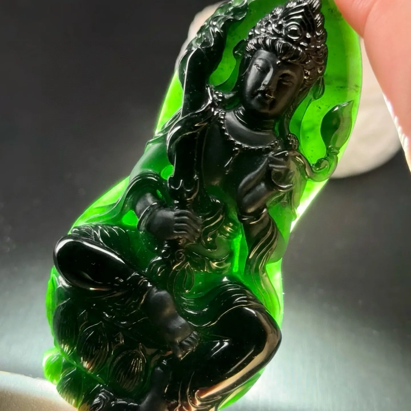精品墨翠虚空藏 种好色正 黑度极好 打灯通透 油性十足 尺寸83.6