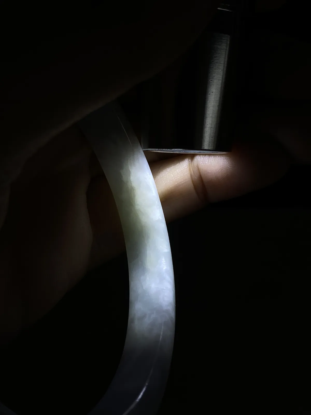 正圈58圈口，翡翠糯化种白色手镯