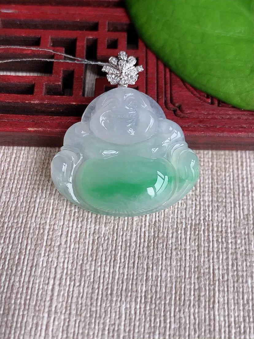 a货翡翠老坑冰种18K金伴钻镶嵌飘绿佛公吊坠 尺寸32×24.3×28.3×5.8mm 重量6.67