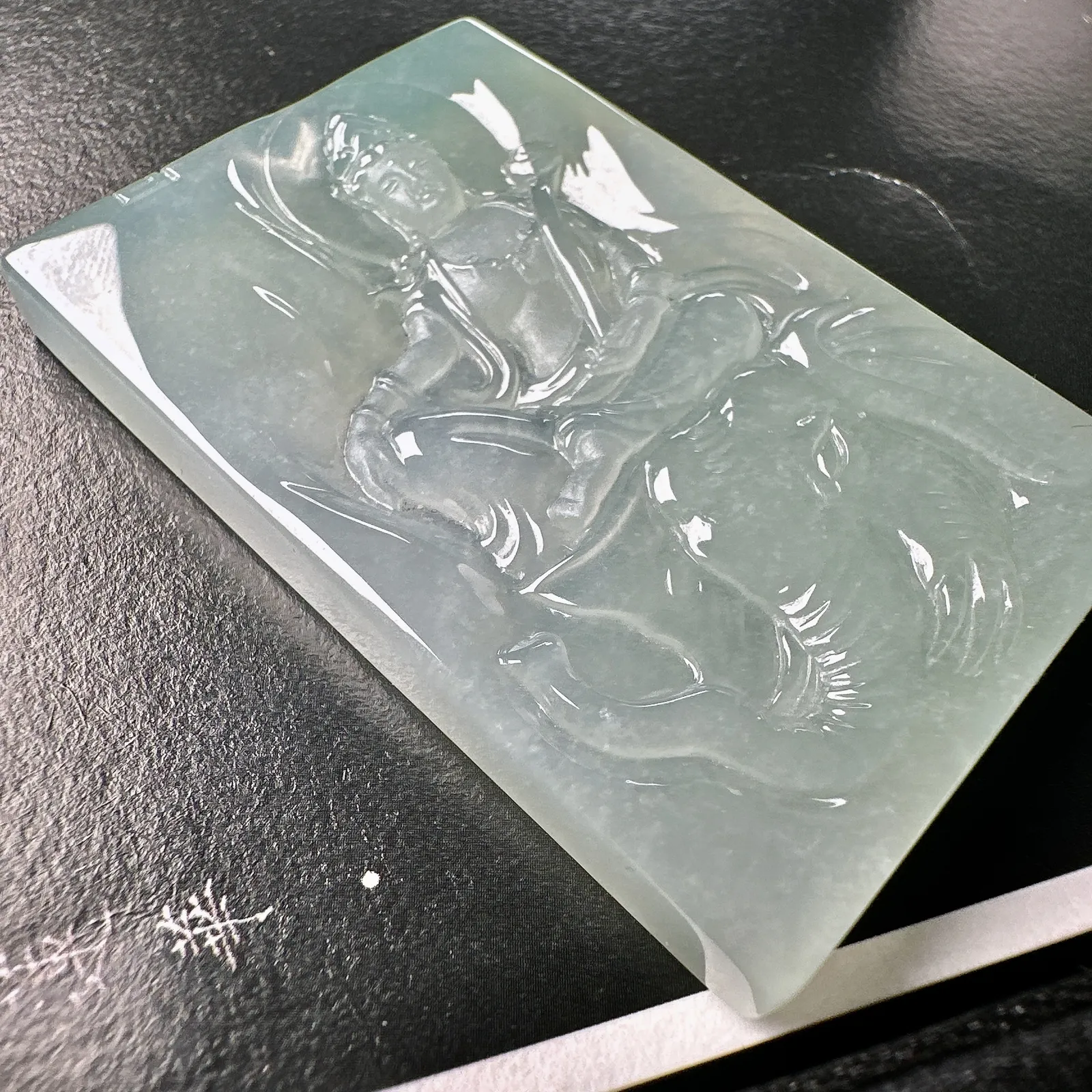 【冰种普贤菩萨】种老质地细腻，冰润纯净，光感好，雕工精美，是生肖龙、蛇的守护神