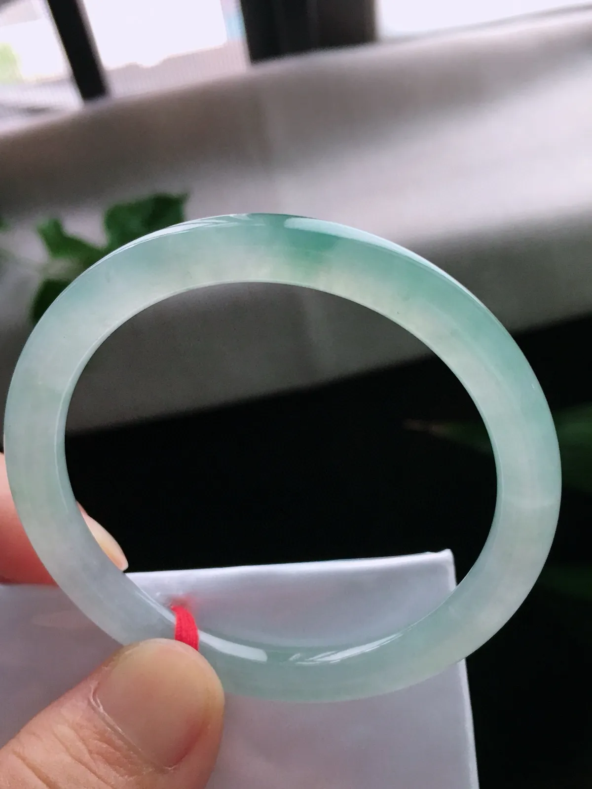 圈口52，圆条手镯，小圈口，飘花，玉质水润，尺寸52-7.1-6.8mm