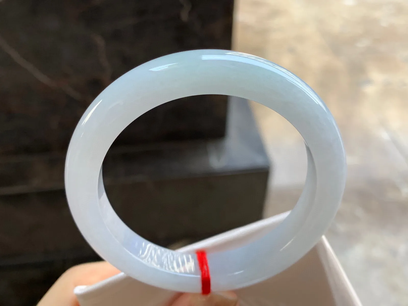 细糯手镯
尺寸：55.8-11-9mm
肉质细腻干净～水润纯纯的上手好看