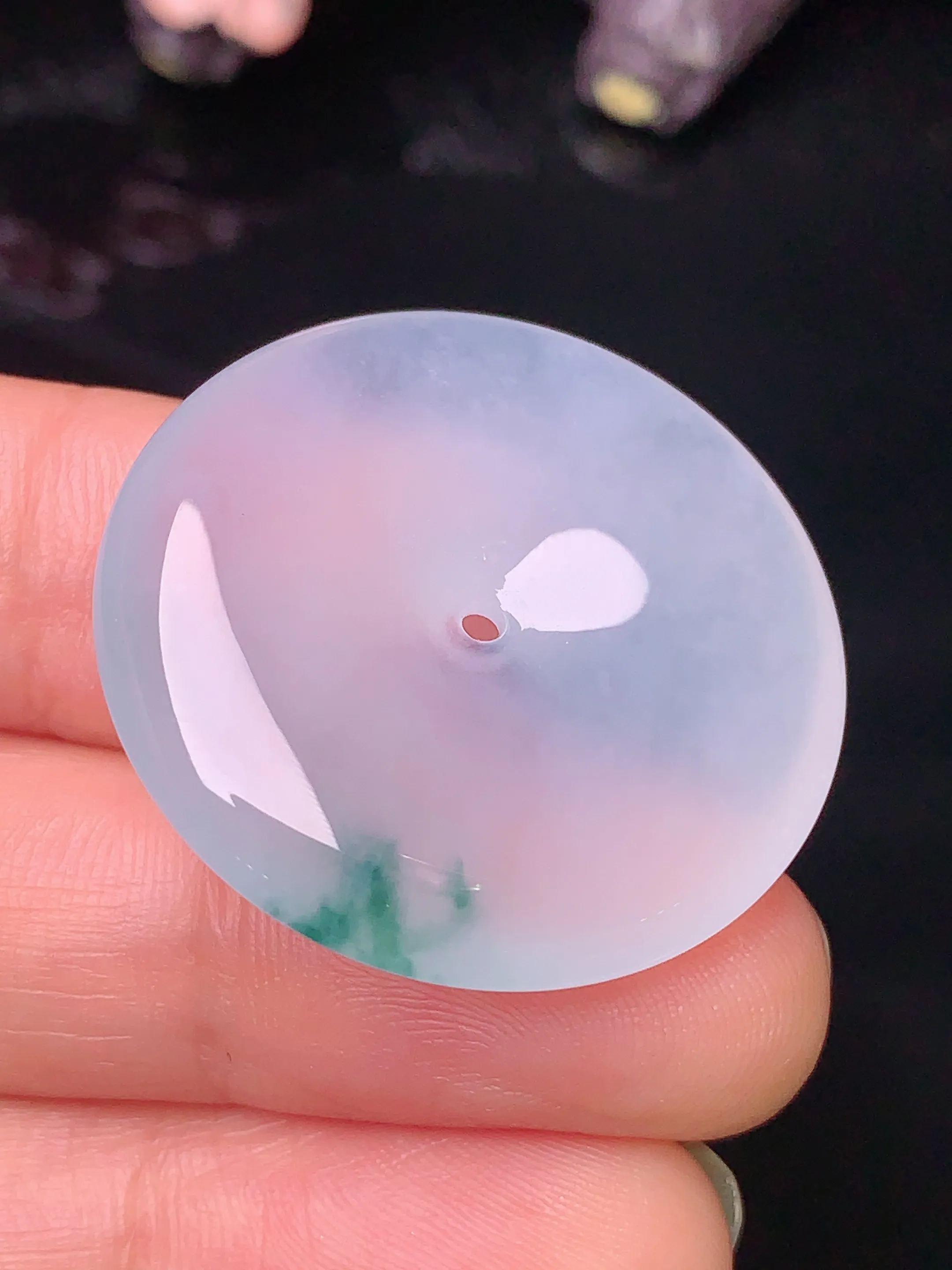 冰种飘绿平安扣吊坠 玉质细腻 色泽艳丽 整体尺寸29.6*6